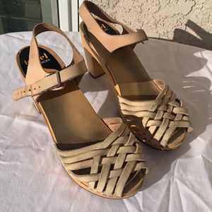 Nude pink Swedish hasbeens size 38